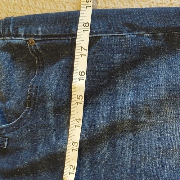 Calvin Klein Women's Slim Straight Denim Jeans - Picture 7 of 8